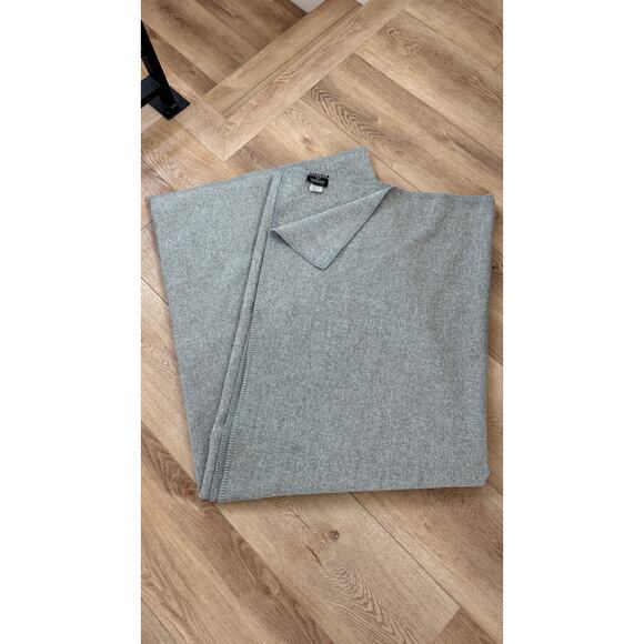 Pendleton Home 100% Wool Blanket – Gray – 64" x 92" – Like New - Picture 8 of 10